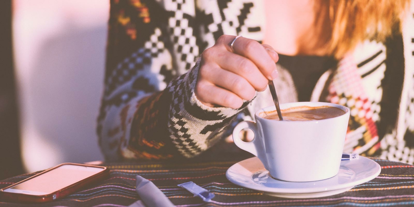 restaurant-person-woman-coffee restaurant-person-woman-coffee